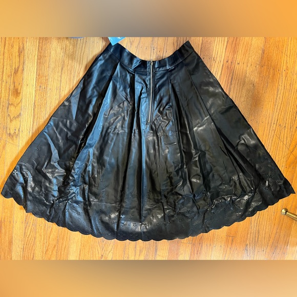 Darling London Georgia Fake Leather Skirt - Picture 2 of 7